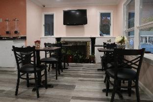 Elite Inn Moosup Екстериор снимка