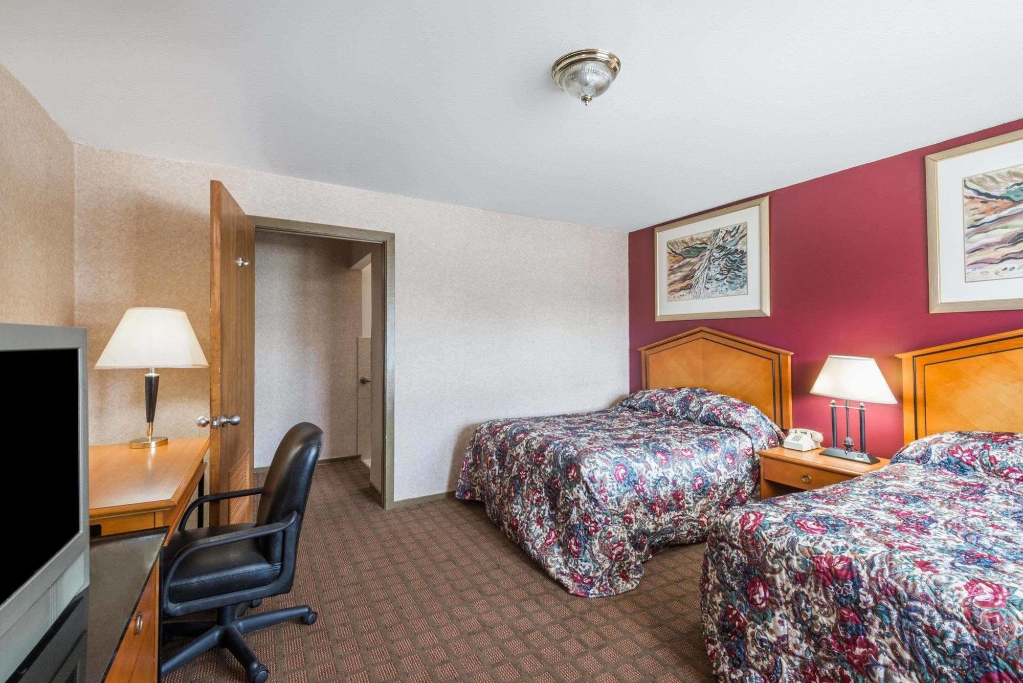 Elite Inn Moosup Екстериор снимка